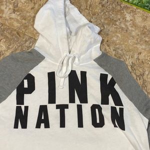 Ladies medium pink nation cropped sweatshirt (64/2)